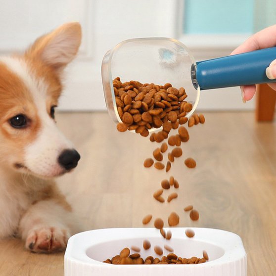 89d97c17-63ff-4bcf-83ba-a3be4c93a848.jpg Universal Spoon Transparent Scale Dog Food Bag Clip Cat Pet Supplies - Image 1